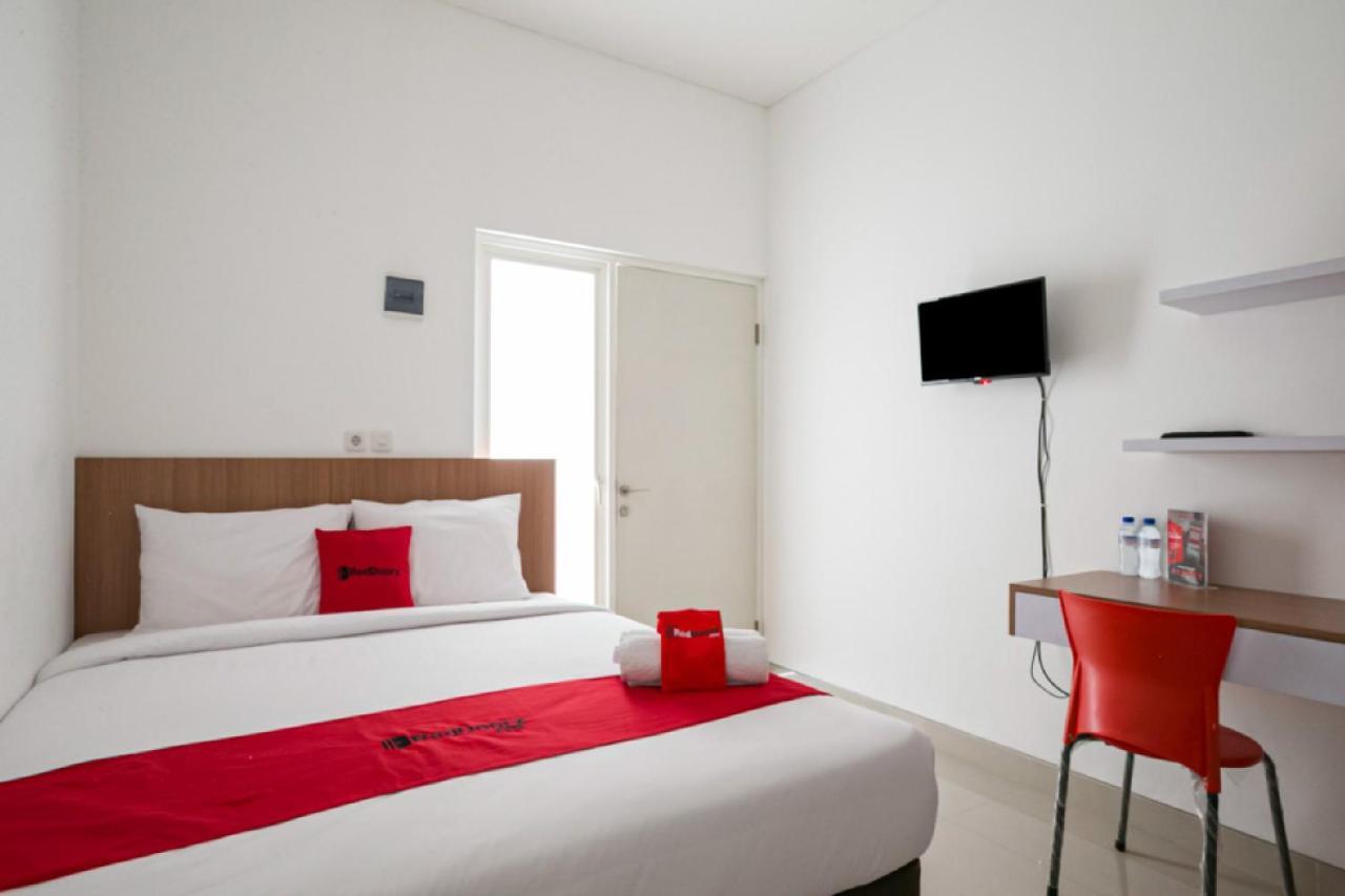 Reddoorz Syariah Near Lapangan Pancasila Simpang Lima Hostel Семаранг Екстериор снимка