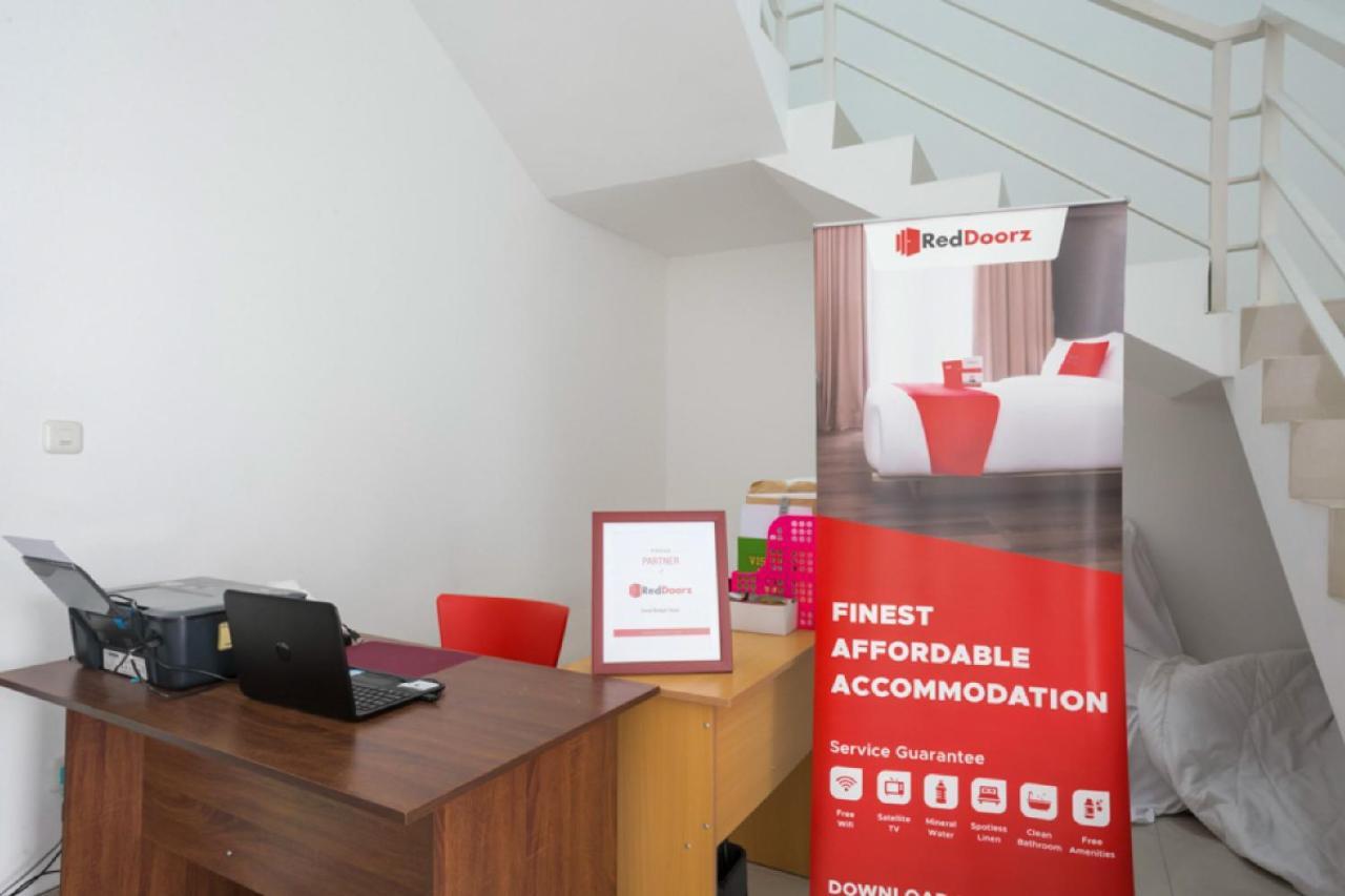Reddoorz Syariah Near Lapangan Pancasila Simpang Lima Hostel Семаранг Екстериор снимка
