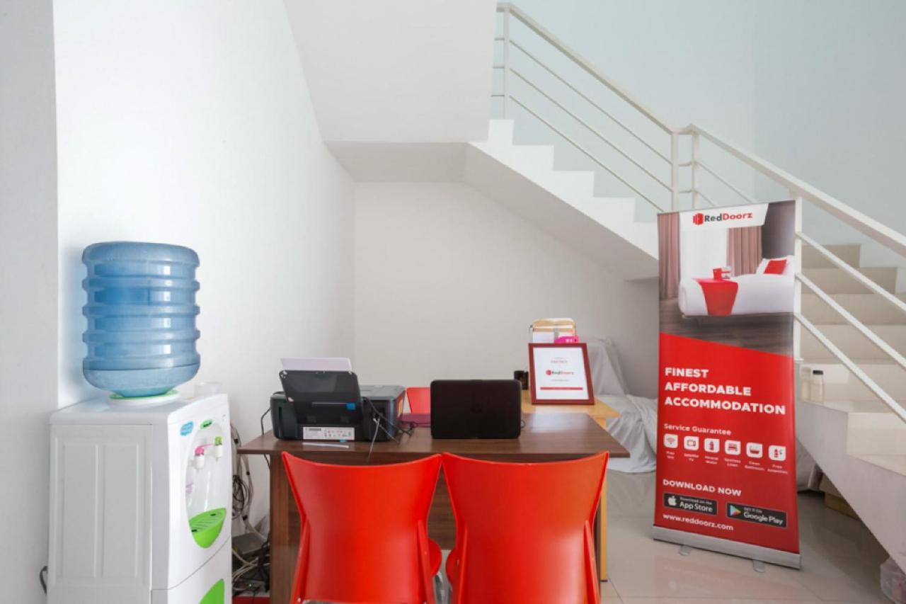 Reddoorz Syariah Near Lapangan Pancasila Simpang Lima Hostel Семаранг Екстериор снимка