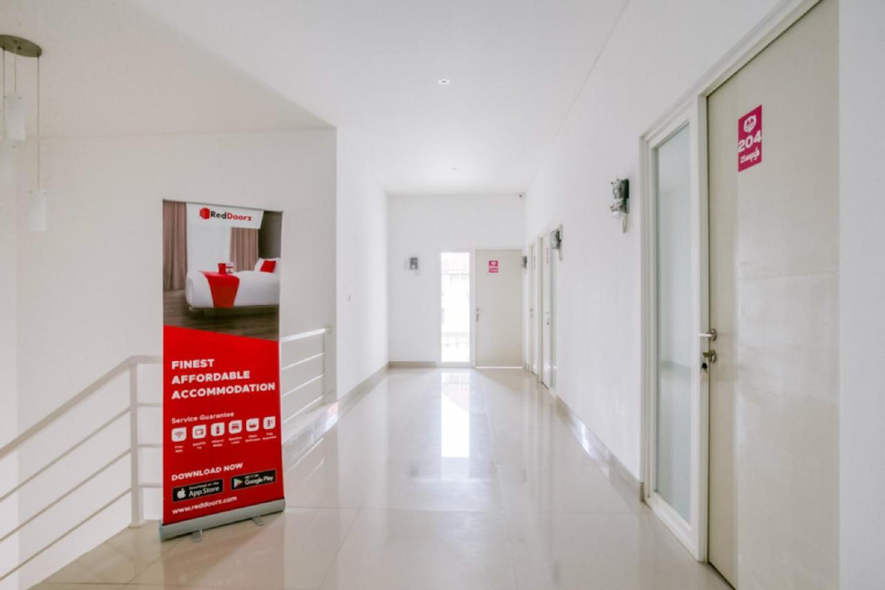 Reddoorz Syariah Near Lapangan Pancasila Simpang Lima Hostel Семаранг Екстериор снимка